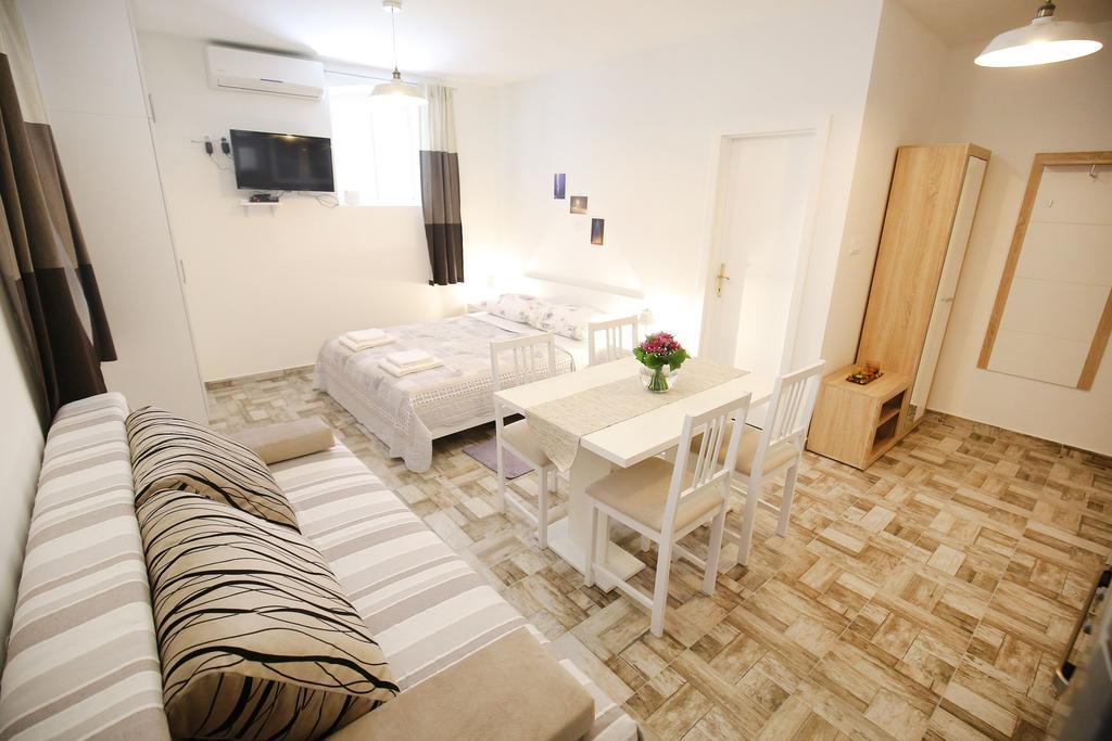 Studio Apartment Laura Ζαντάρ Εξωτερικό φωτογραφία