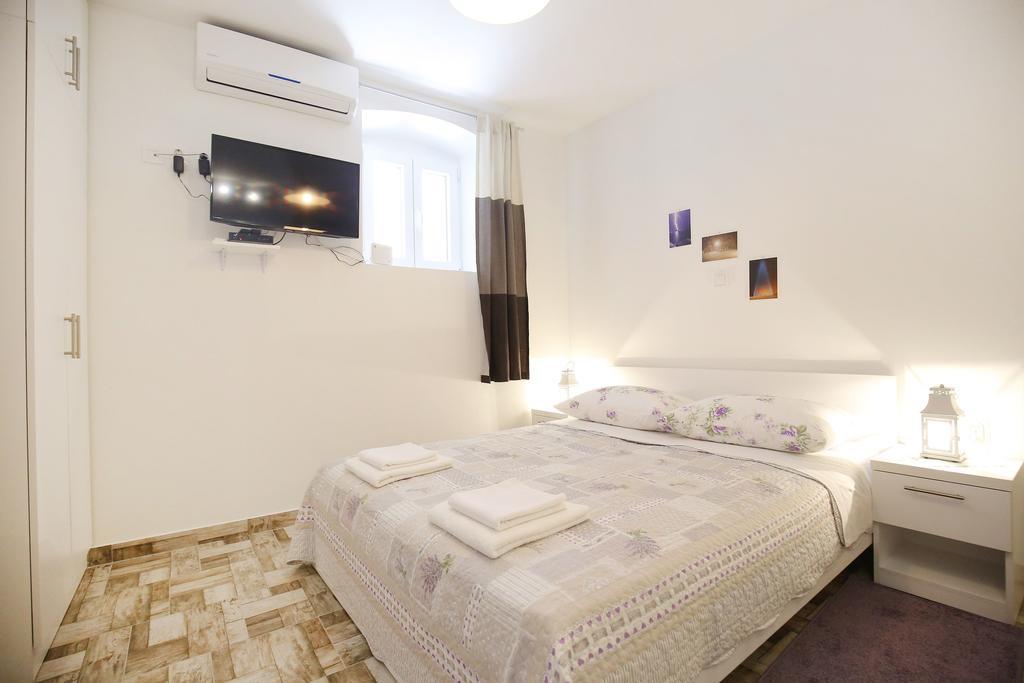 Studio Apartment Laura Ζαντάρ Εξωτερικό φωτογραφία