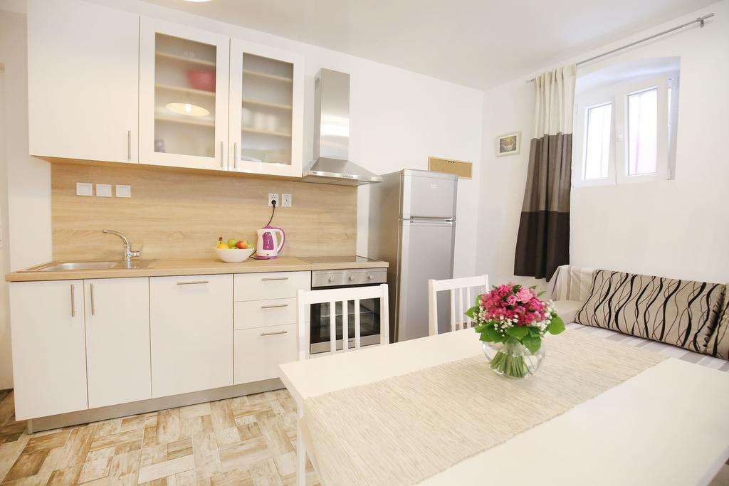 Studio Apartment Laura Ζαντάρ Εξωτερικό φωτογραφία